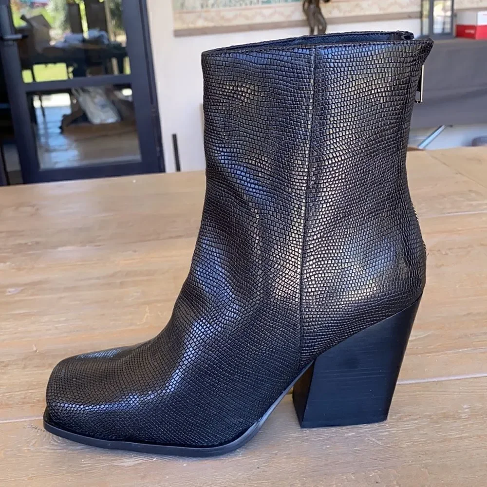 Free People Skylar Square Toe Ankle Boot US 8